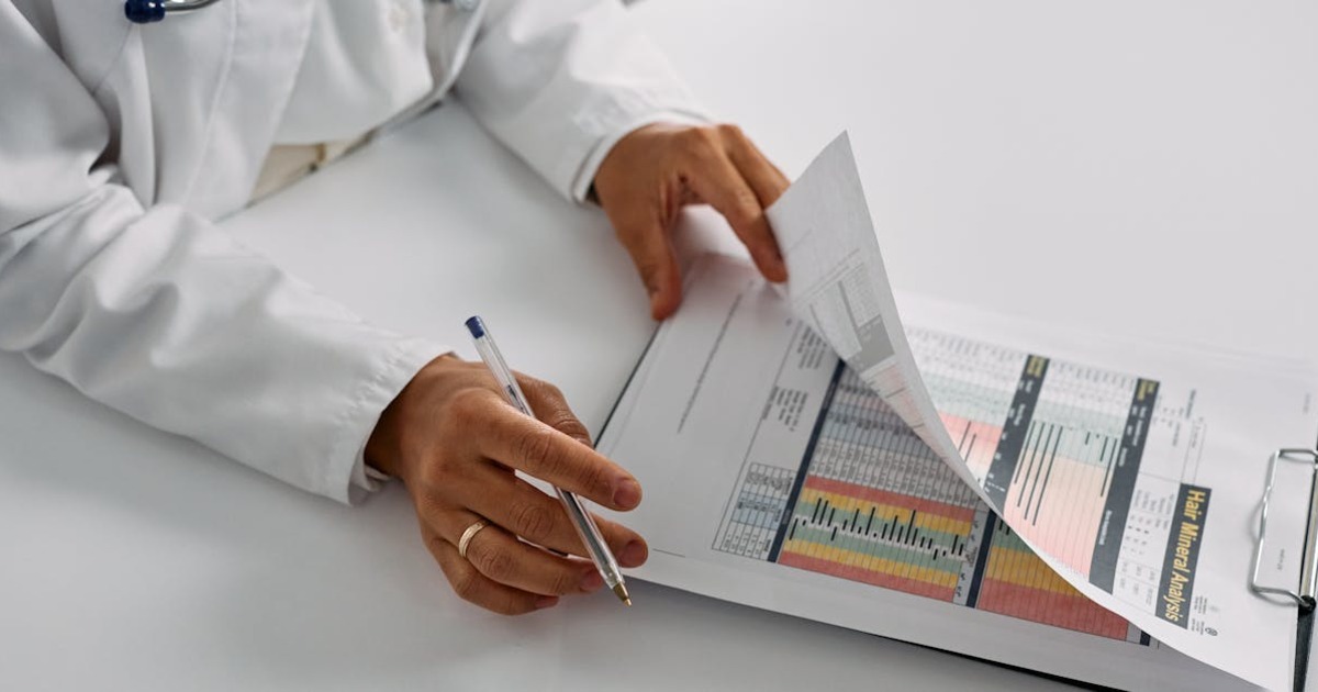 Bipolar Mood Tracker with Doctor Report (What Works)